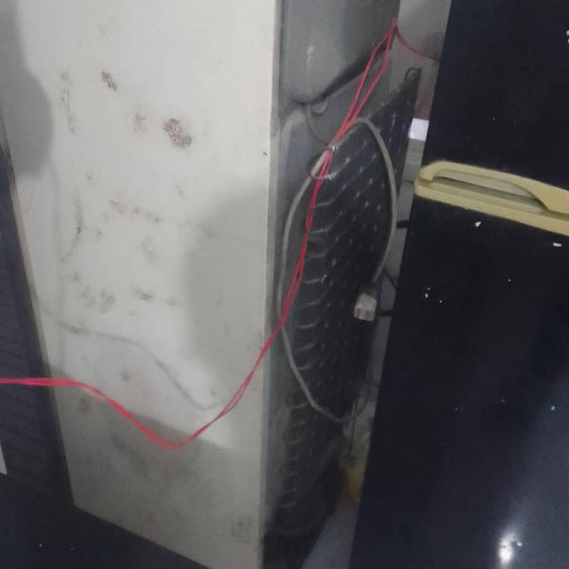 refrigerator 0
