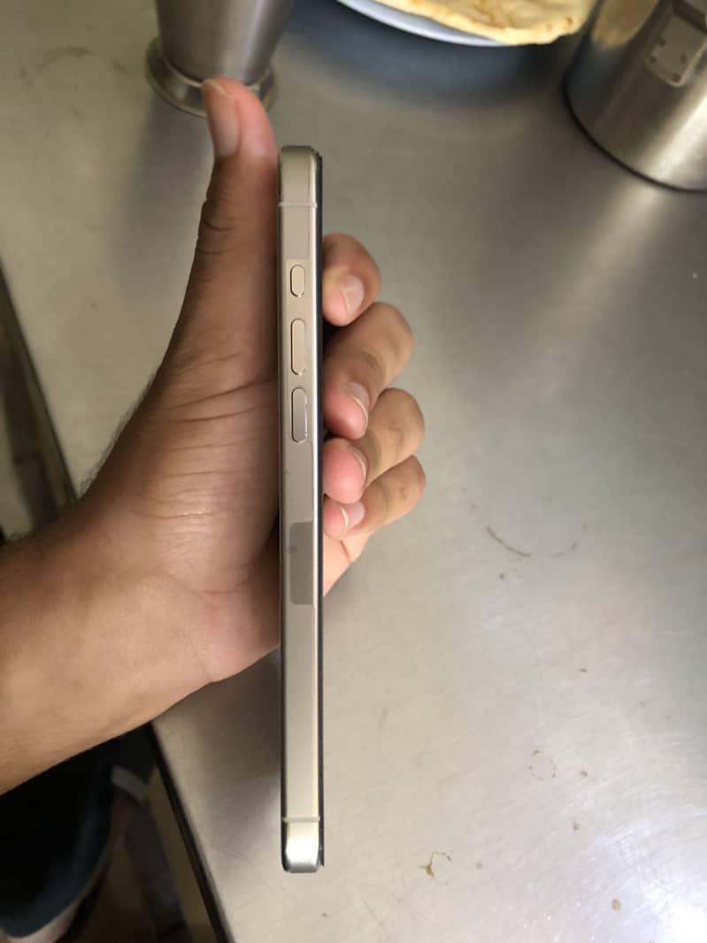 Apple iPhone 15 Pro Max 1