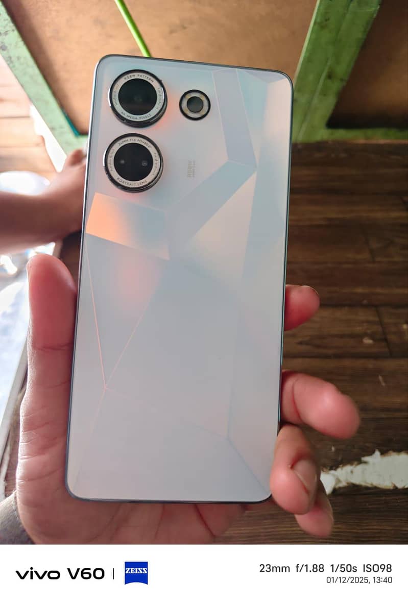 Tecno CAMON 20 1