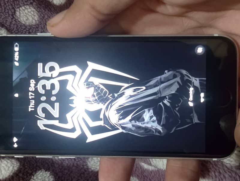 Apple iPhone SE 2 1