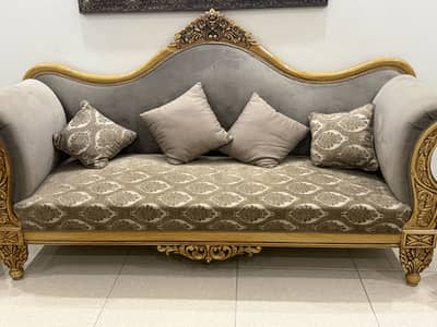 7 seater Chiniot carved sofa set with center and side tables (Akhrot)