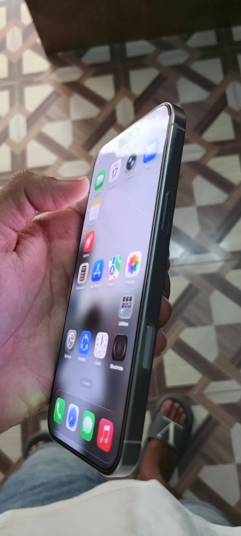 Apple iPhone 16 Pro Max 3