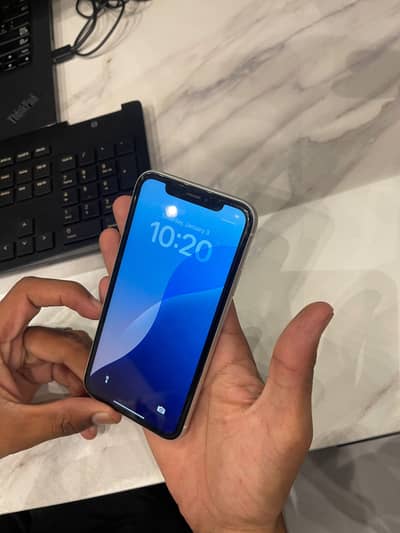 Apple iPhone XR