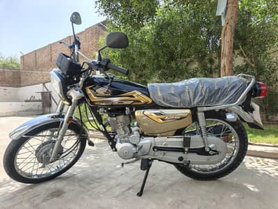 Cg 125 Gold edition 2026