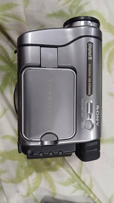 Sony Digital8 Handycam DCR-TRV285E PAL