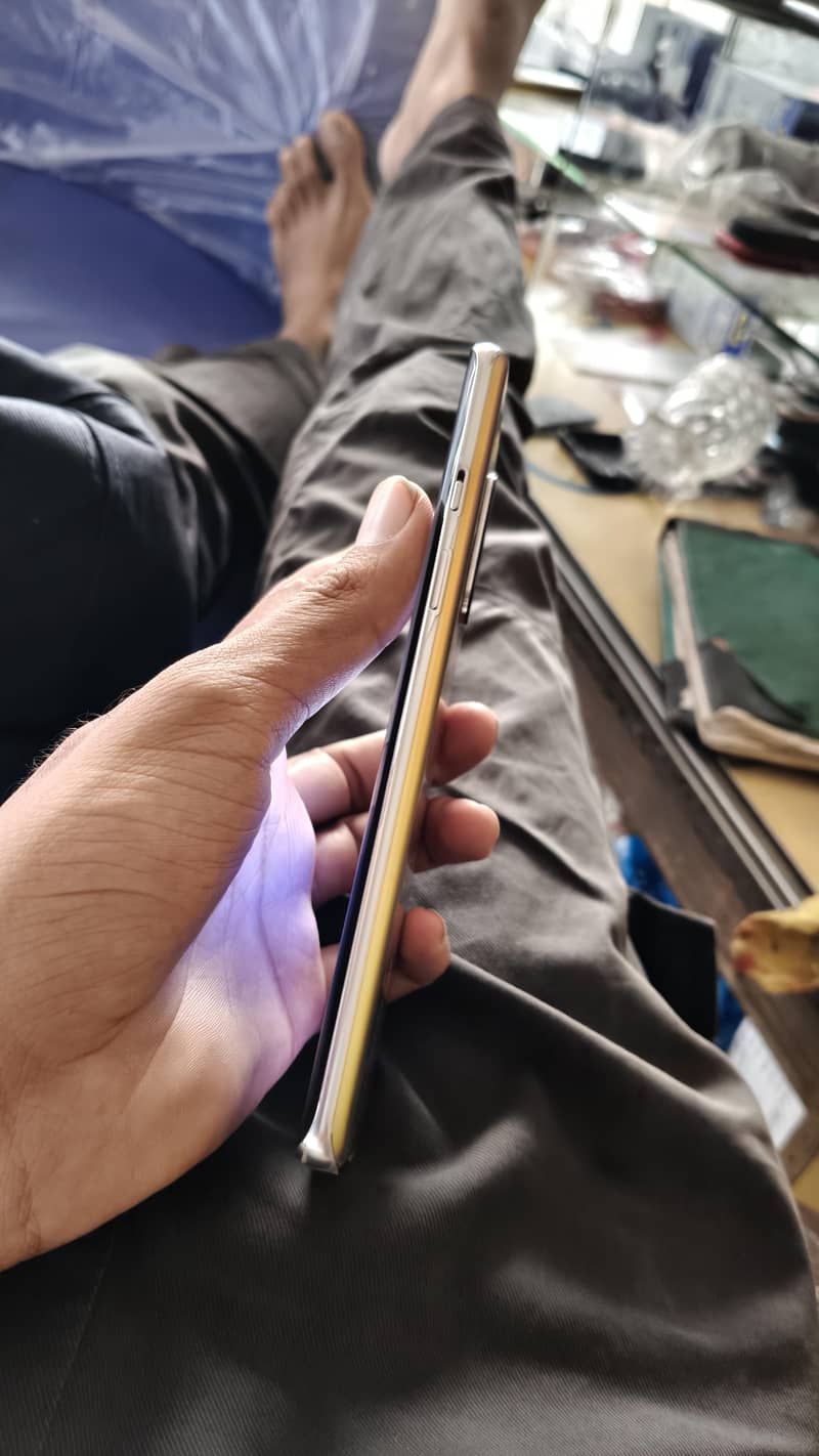 One Plus 8 10/10 5