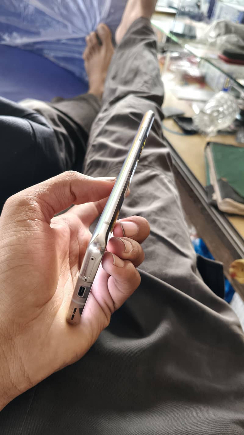 One Plus 8 10/10 6