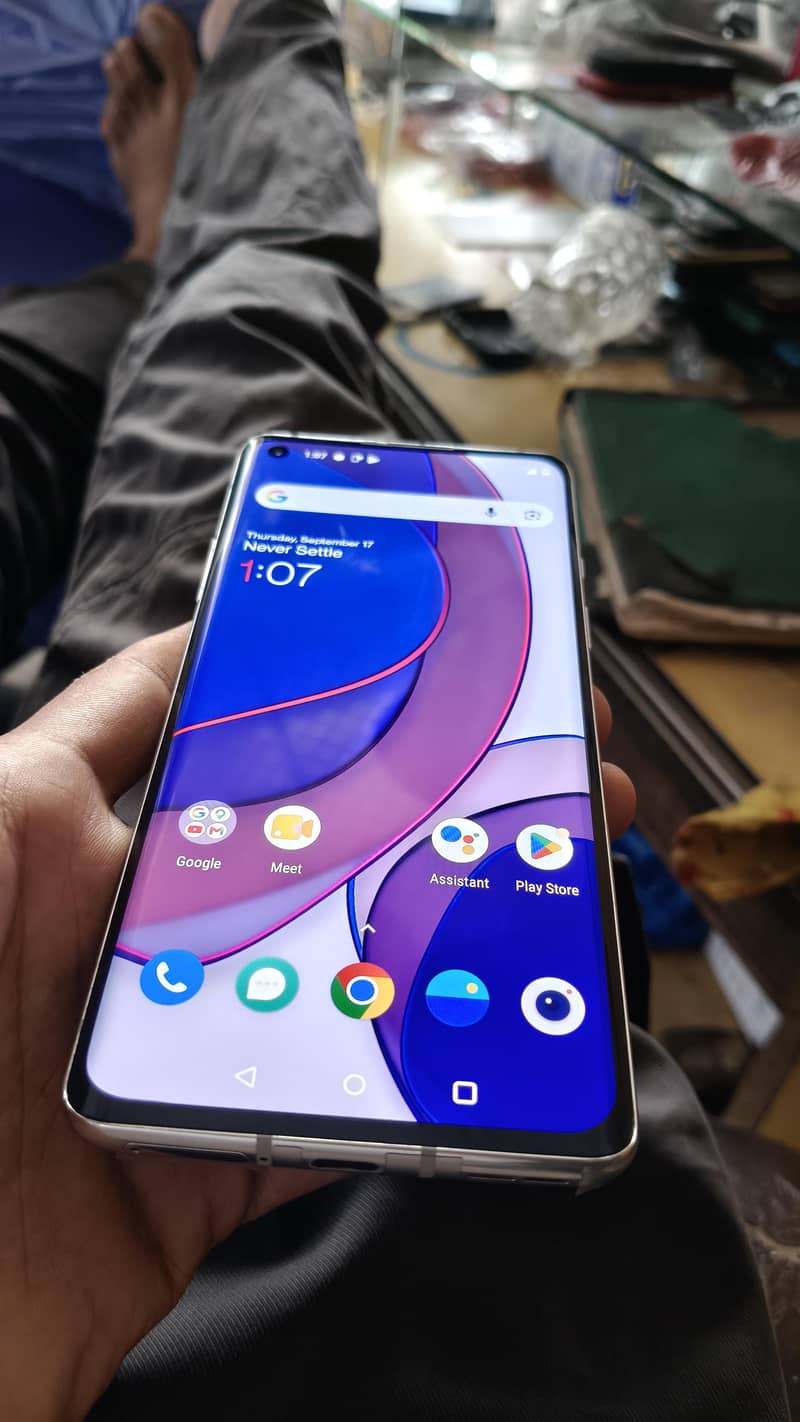 One Plus 8 10/10 7