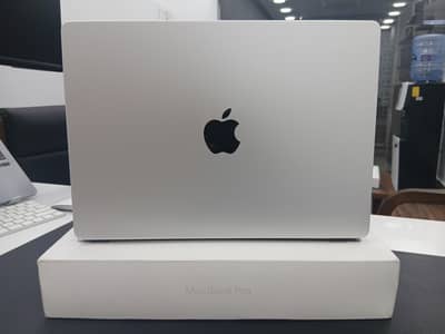 Macbook Pro M3, 14" (18/512) Complete Box