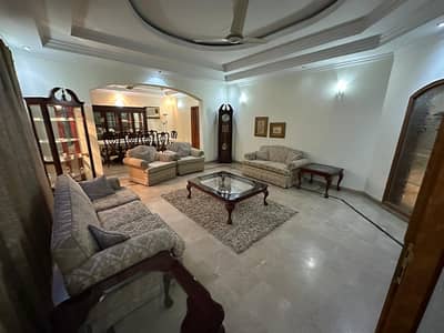 1 Kanal Luxuery out Basement Hall House Prime Hot For Sale dha Phase1