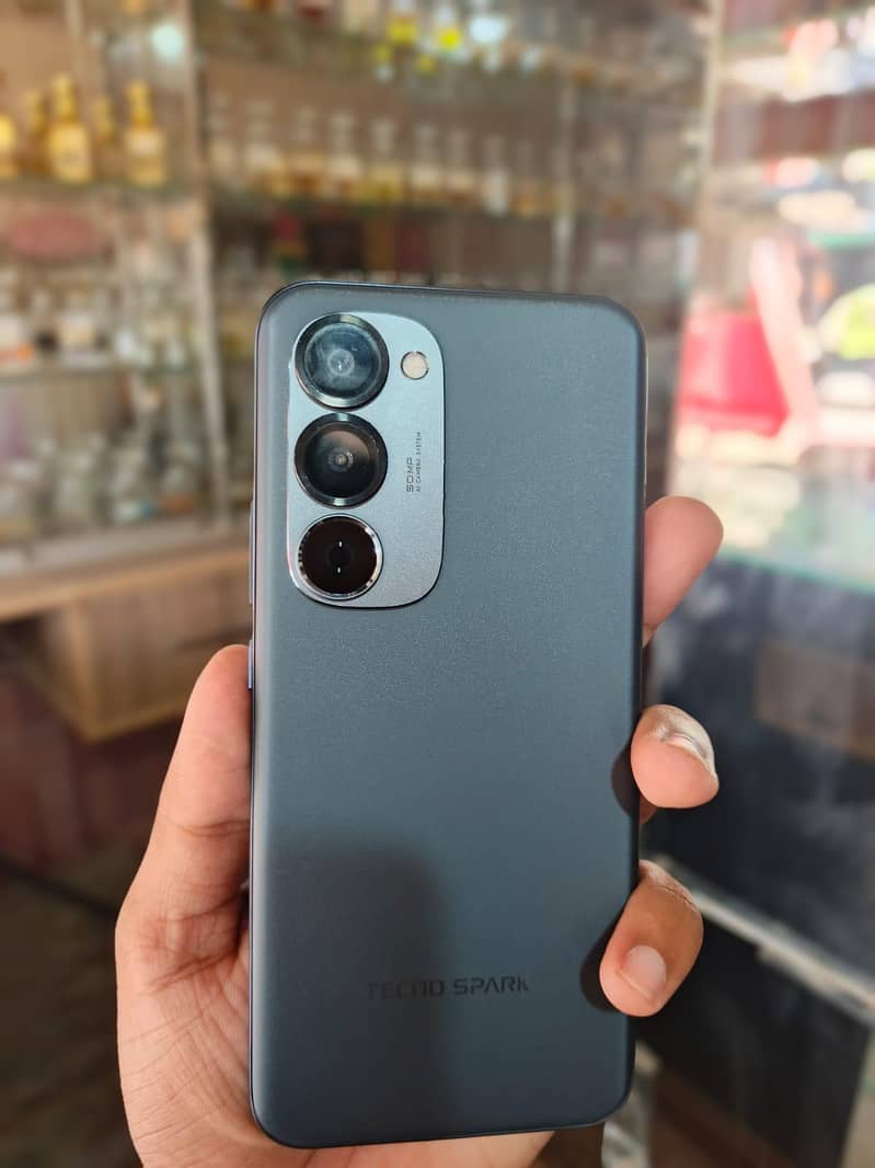 Tecno spark 40 pro plus 0