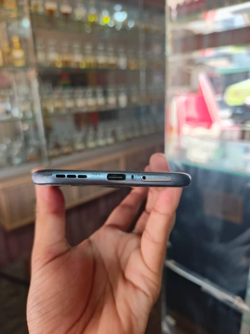 Tecno spark 40 pro plus 4