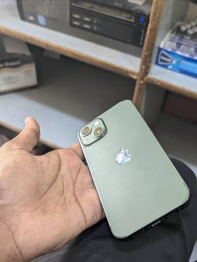 Apple iPhone 13