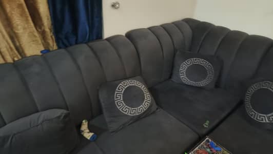 7 seater sofa with tabel