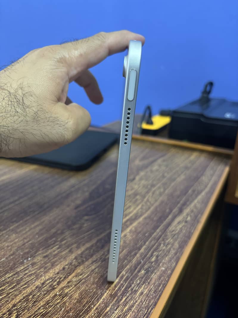 iPad (10th Generation) 64GB WiFi — iPadOS 26, Excellent Condition 5