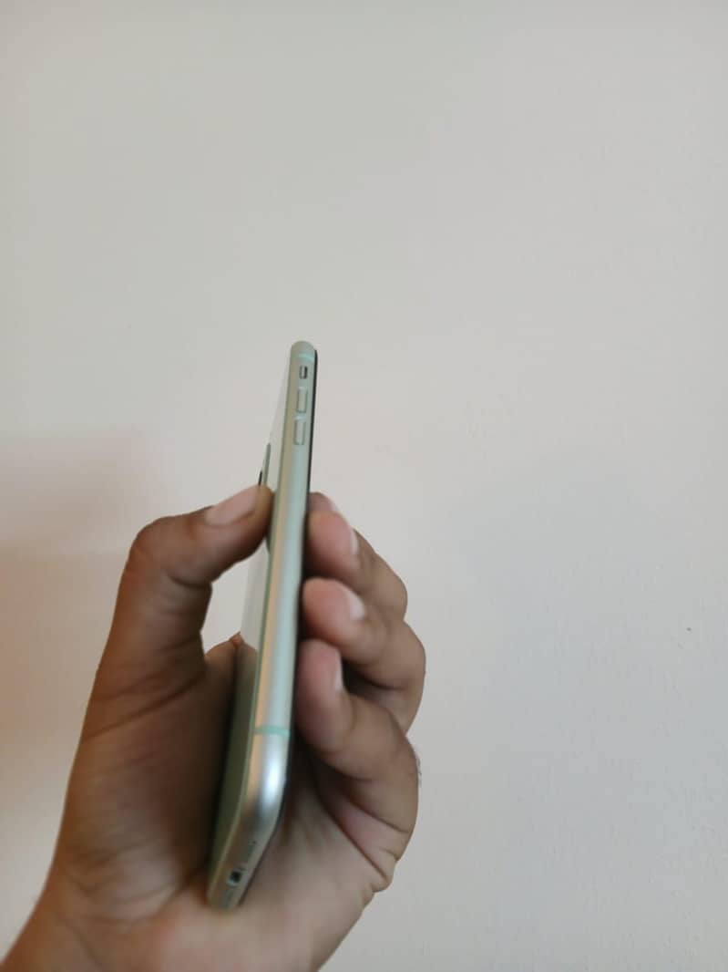 Apple iPhone 11 1