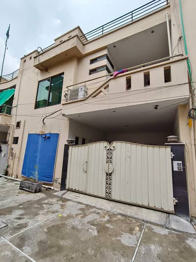 5.5 Marla House With 3 Stroey Available For Sale In Very Peaceful Locality Gas Meter Available