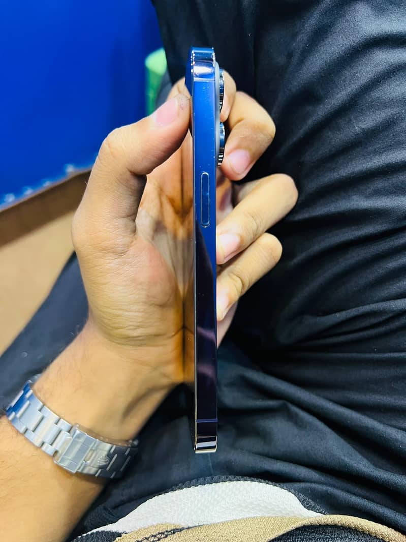 Apple iPhone 14 Pro 1