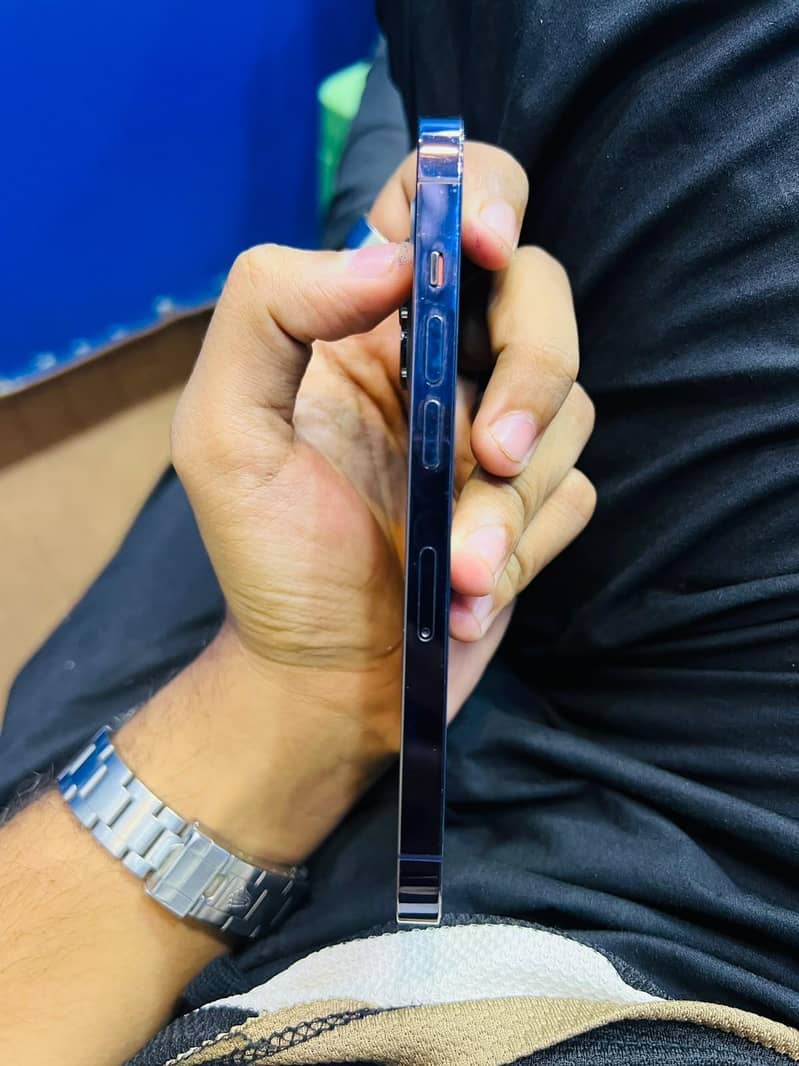 Apple iPhone 14 Pro 4