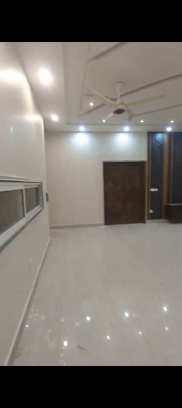 2.5 marla house opposite children hospital jhang road Faisalabad