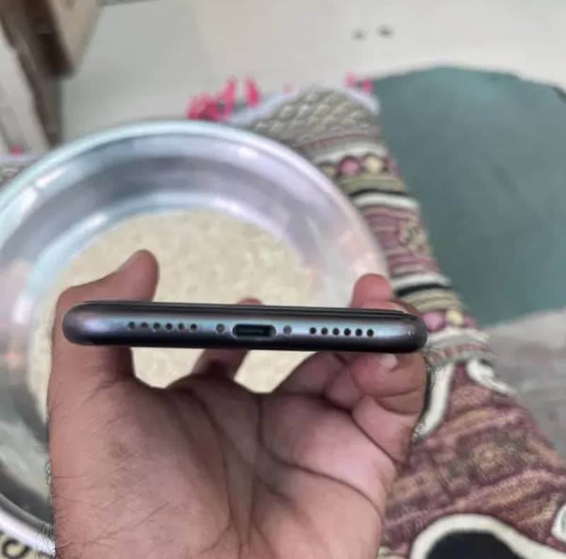 Apple iPhone 11 2