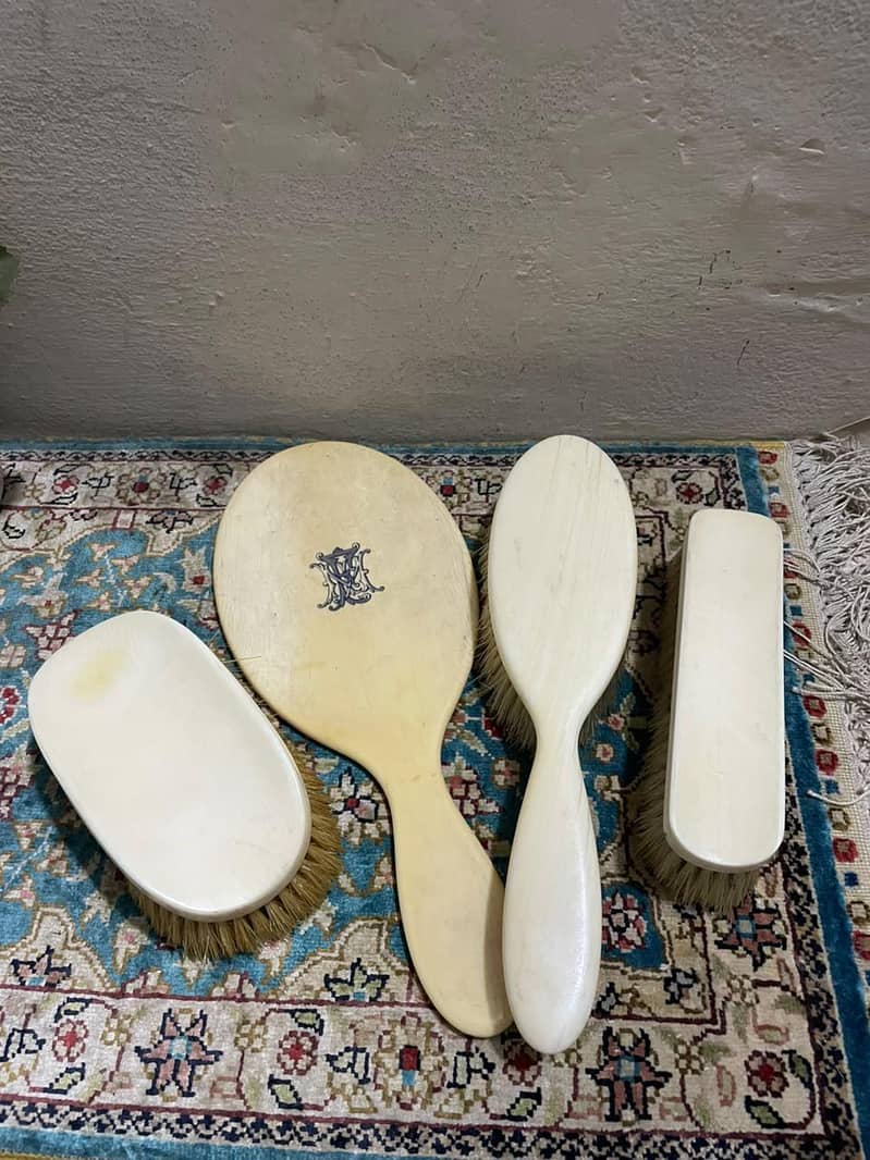 dressing table set ivory made 0