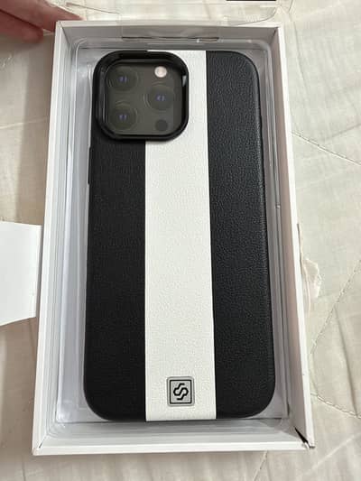 PULOKA iPhone 16 Pro Max Case — MagSafe
