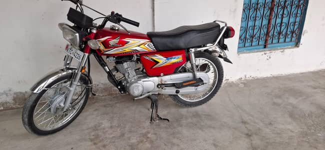 cg 125 model 2025 new condition 10/10 come on