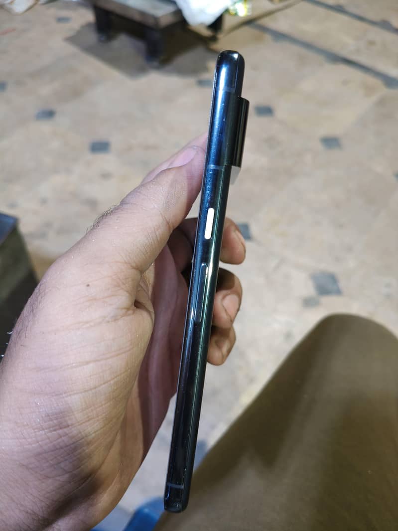 Google Pixel 8 Pro 3