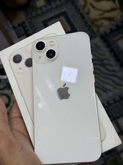 Apple iPhone 13