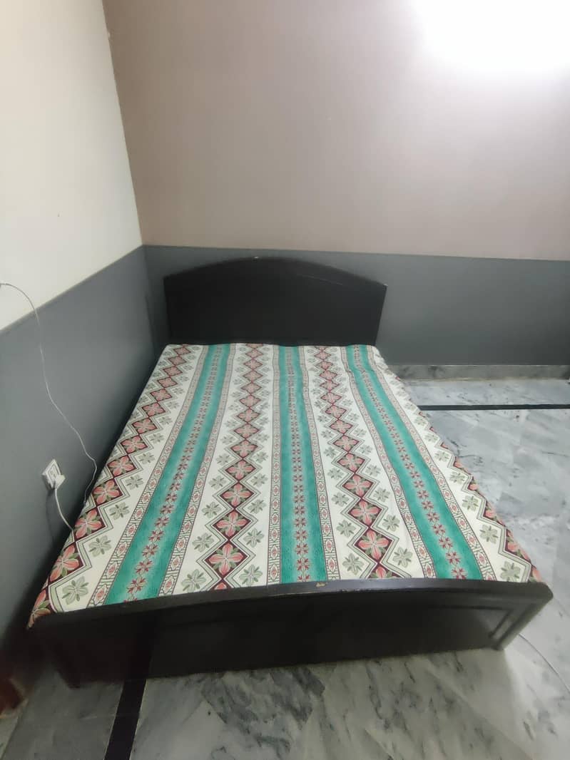double size bed 0
