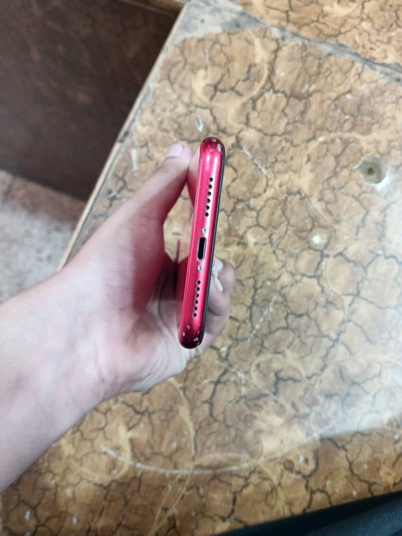 Apple iPhone 11 0