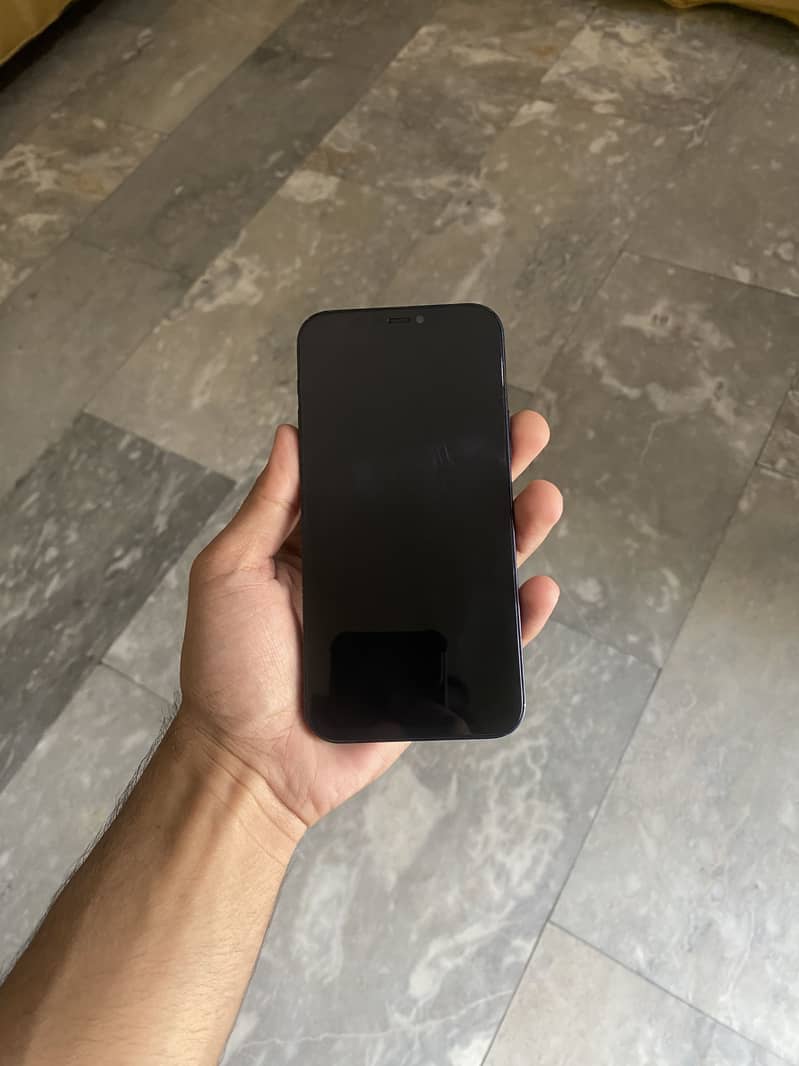 Apple iPhone 12 1