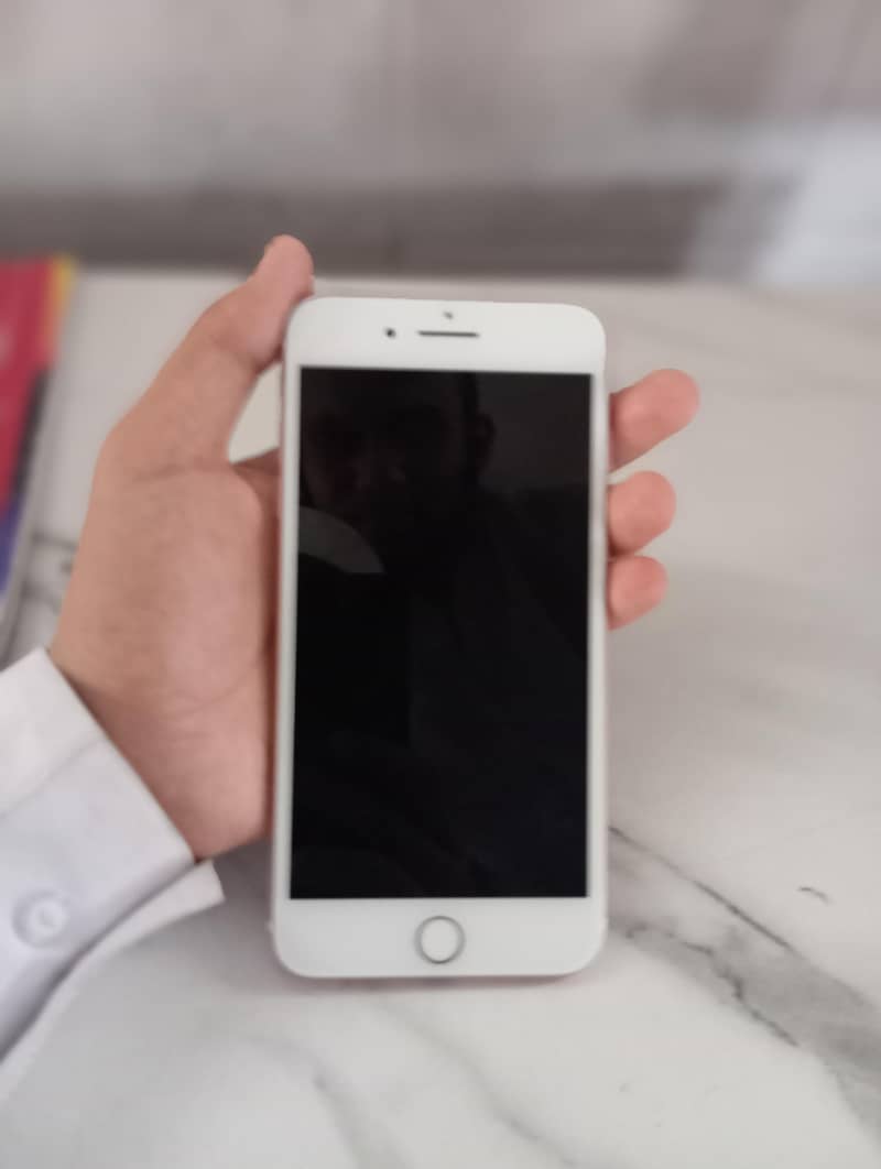 Apple iPhone 7 Plus 0