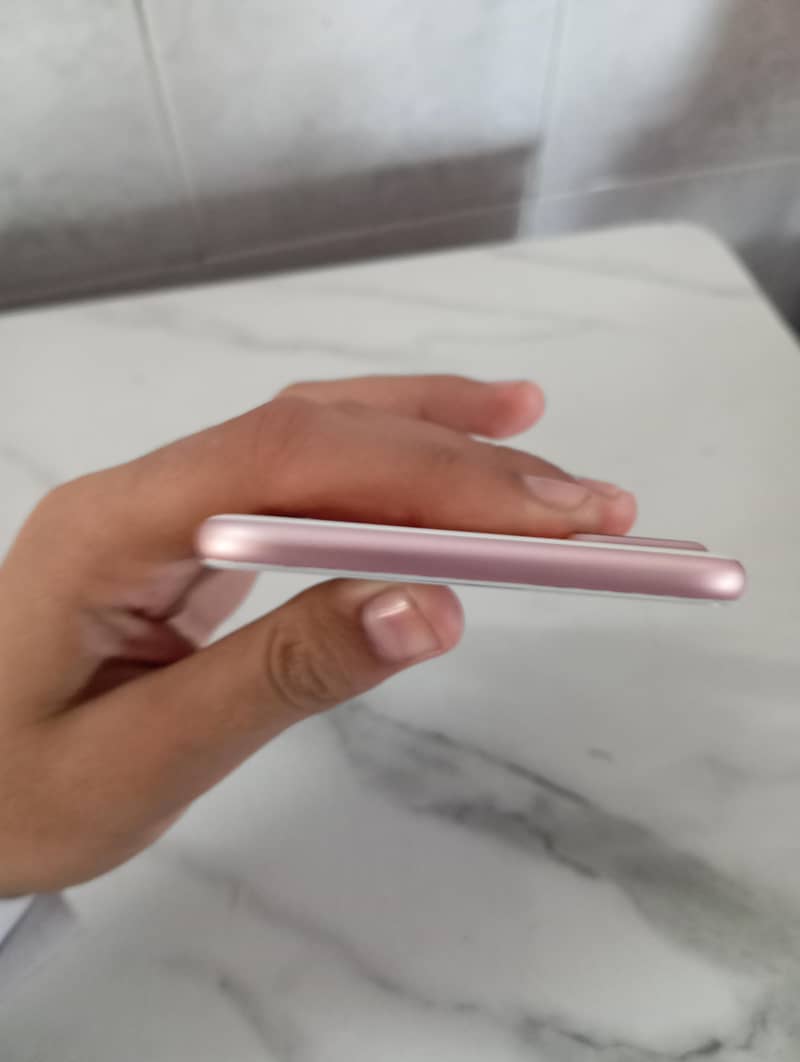 Apple iPhone 7 Plus 1