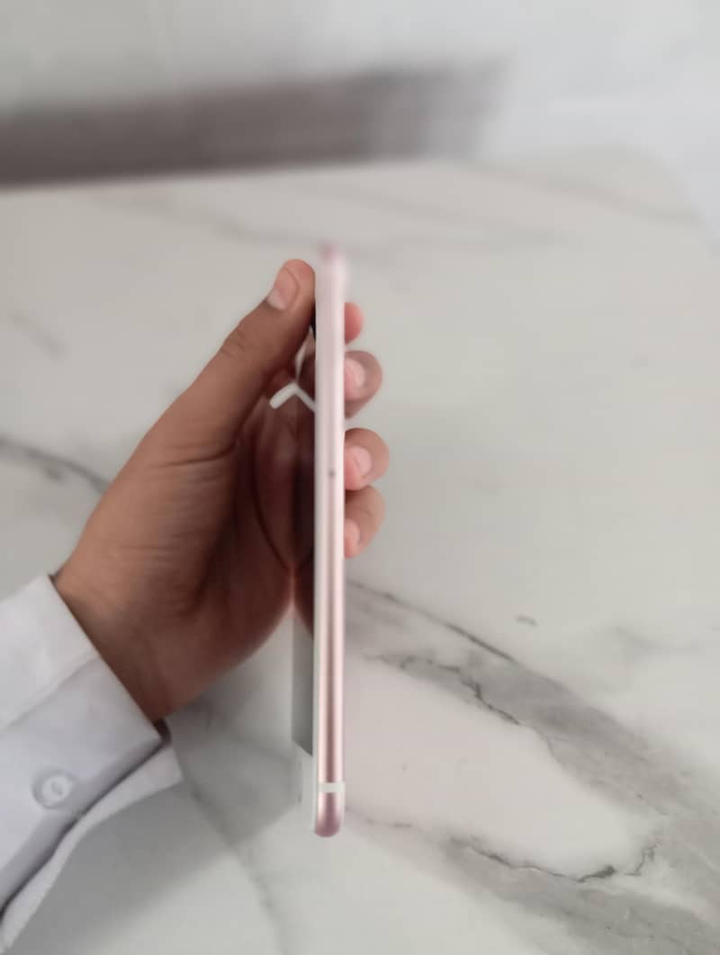 Apple iPhone 7 Plus 4