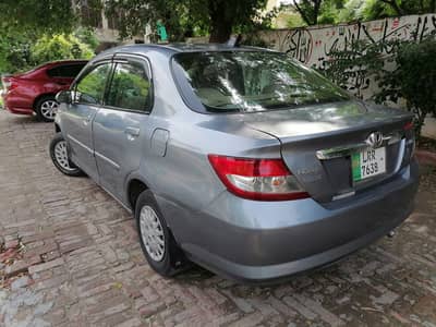 Honda City 2004 10/10 condition home used car Bater Corolla