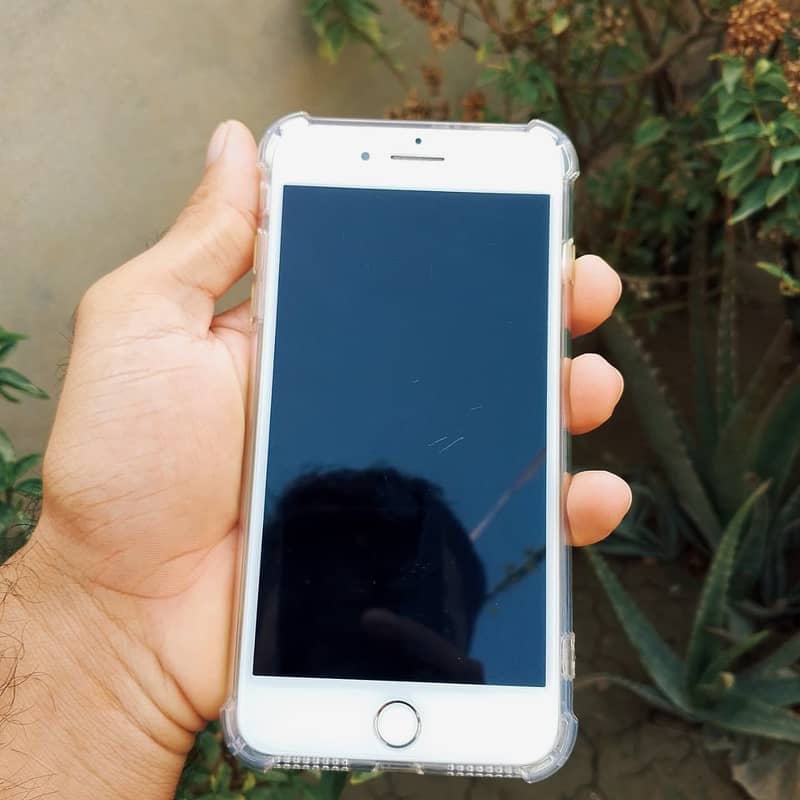 Apple iPhone 7 Plus 2