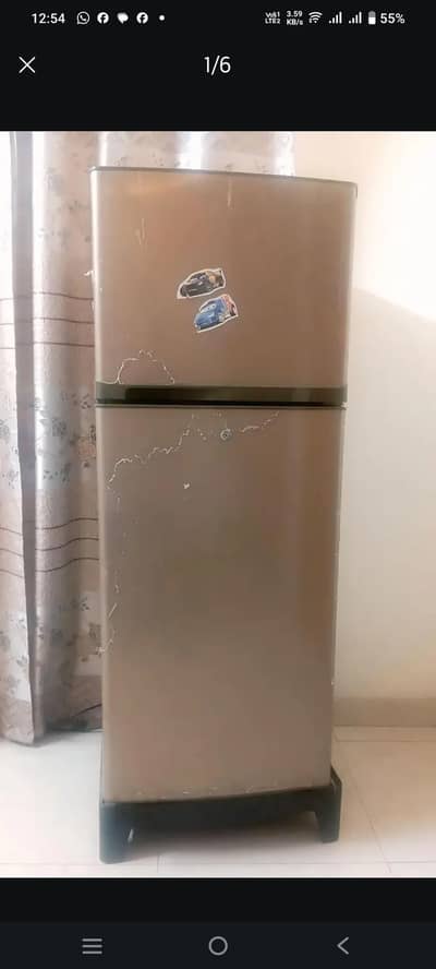 Fully Functional Refrigerator (Price Negotiable)