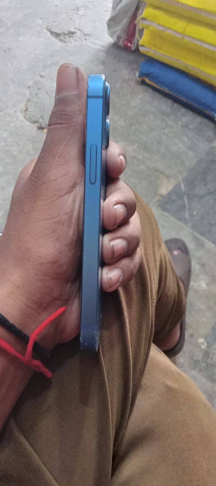 Apple iPhone 13 mini 4