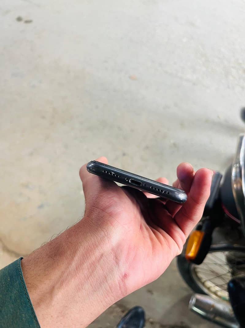 Apple iPhone 11 2