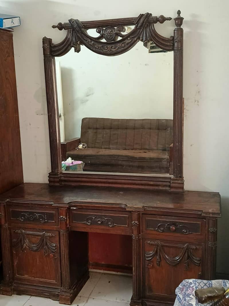 A bed set without mattress 7