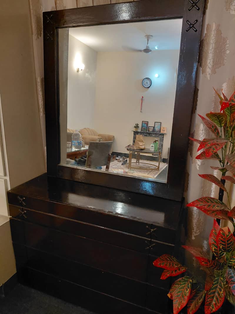 Double bed +2 Side Tables+ Dressing Table 2