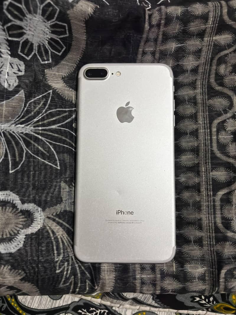 Apple iPhone 7 Plus 0
