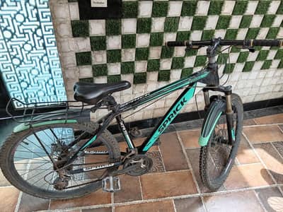 BARELY USED Aluminum Frame Bicycle with Dual Disc Brakes (3x6 Speed)