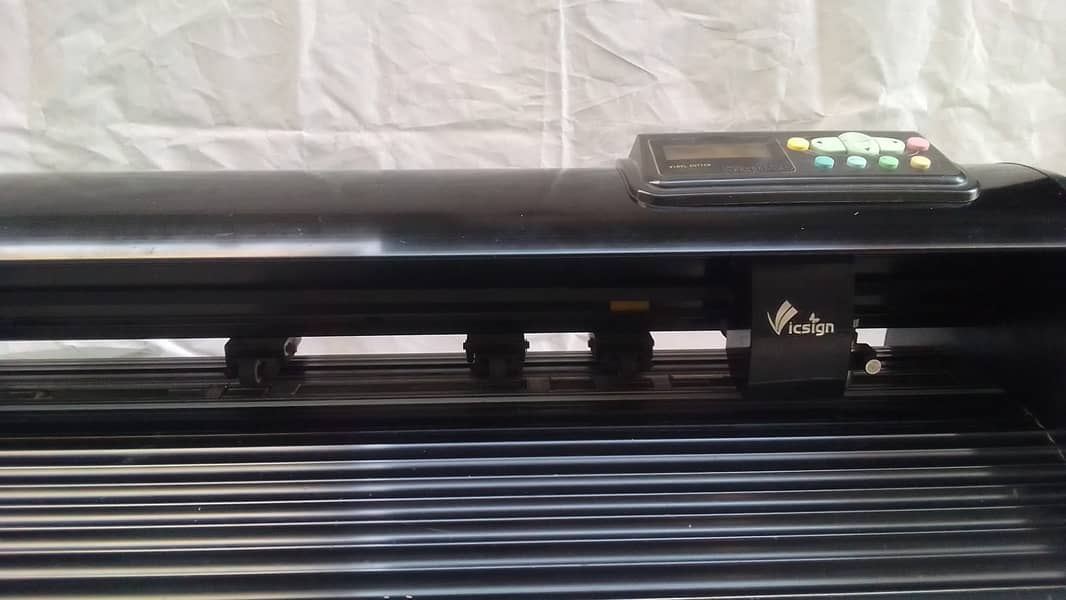 Vicsign cutting plotter , plus creation plotter Whatsapp 0302-6450059 1