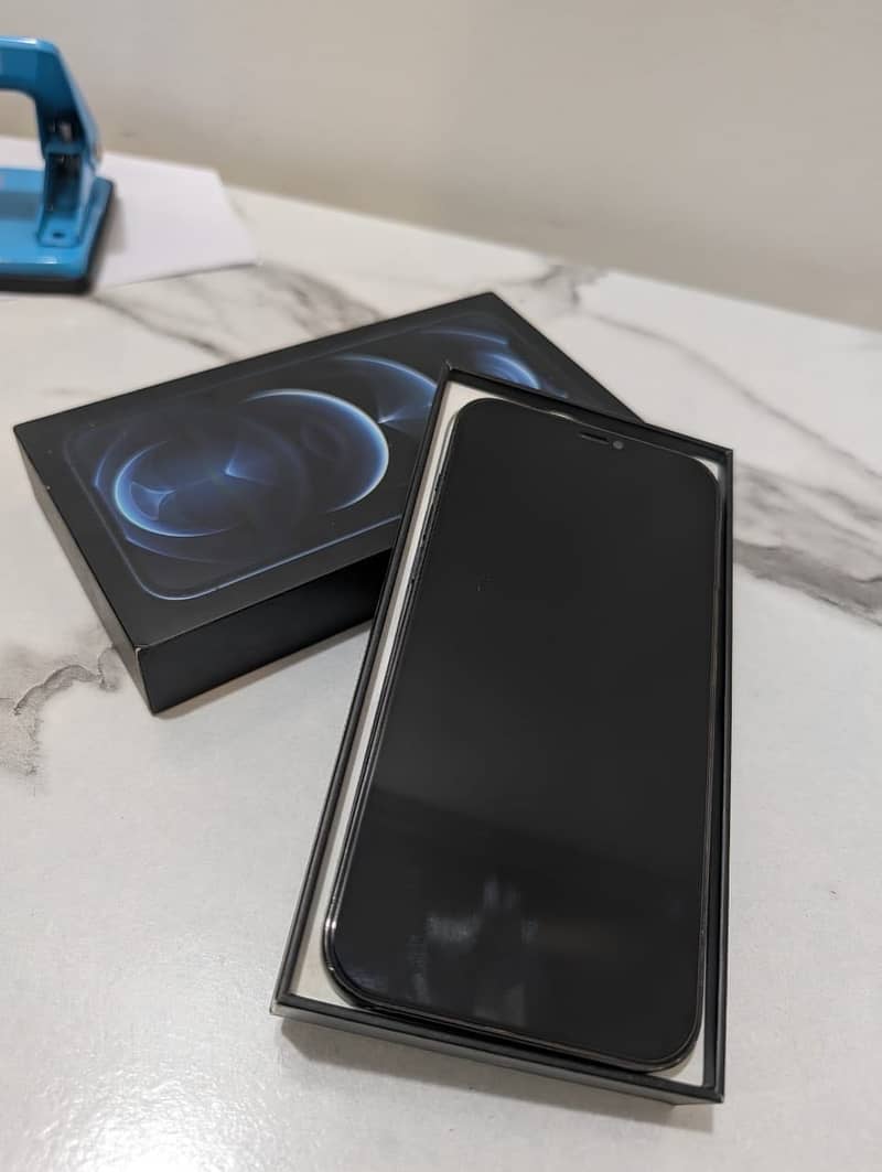 Apple iPhone 12 Pro Max 4