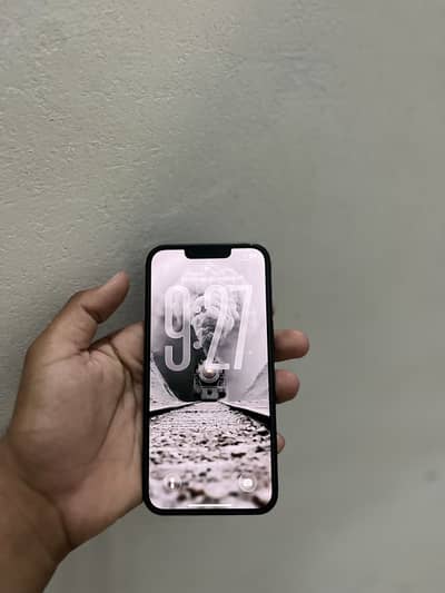 Apple iPhone 13