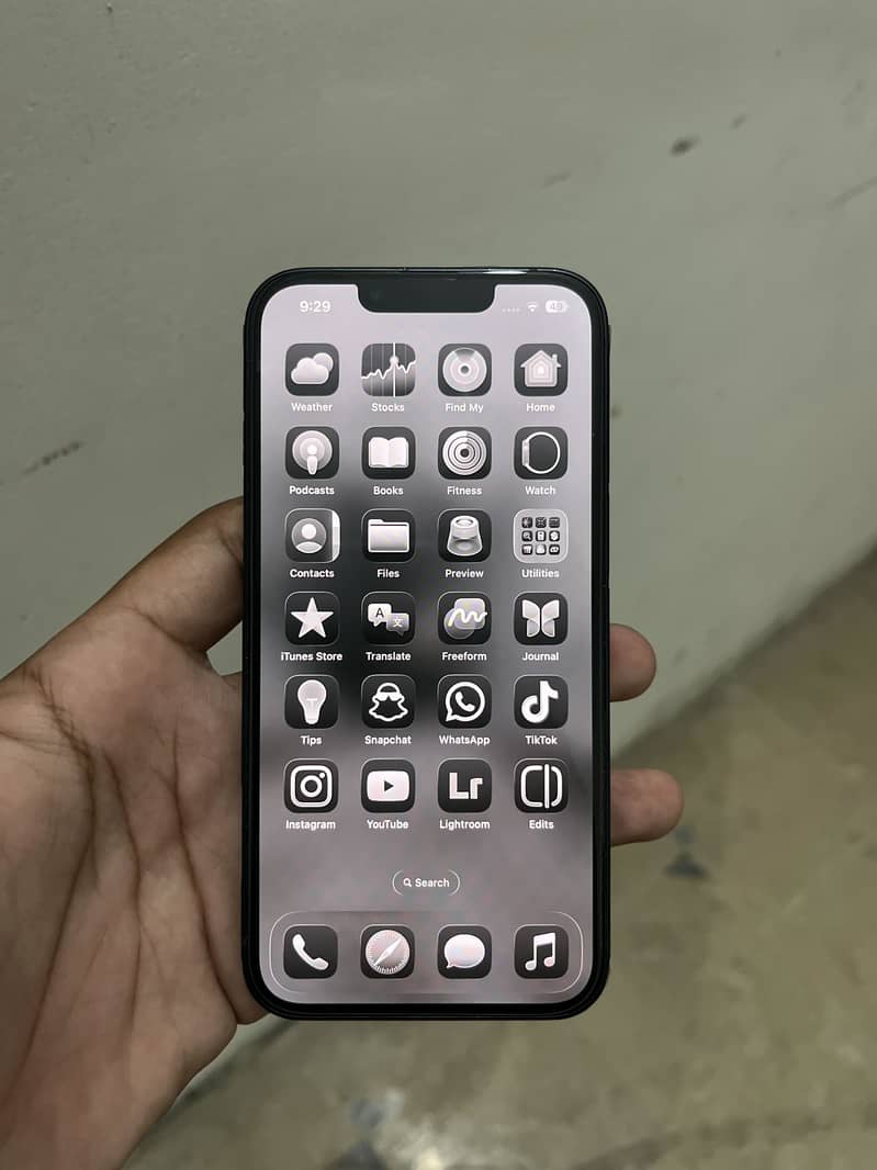 Apple iPhone 13 7