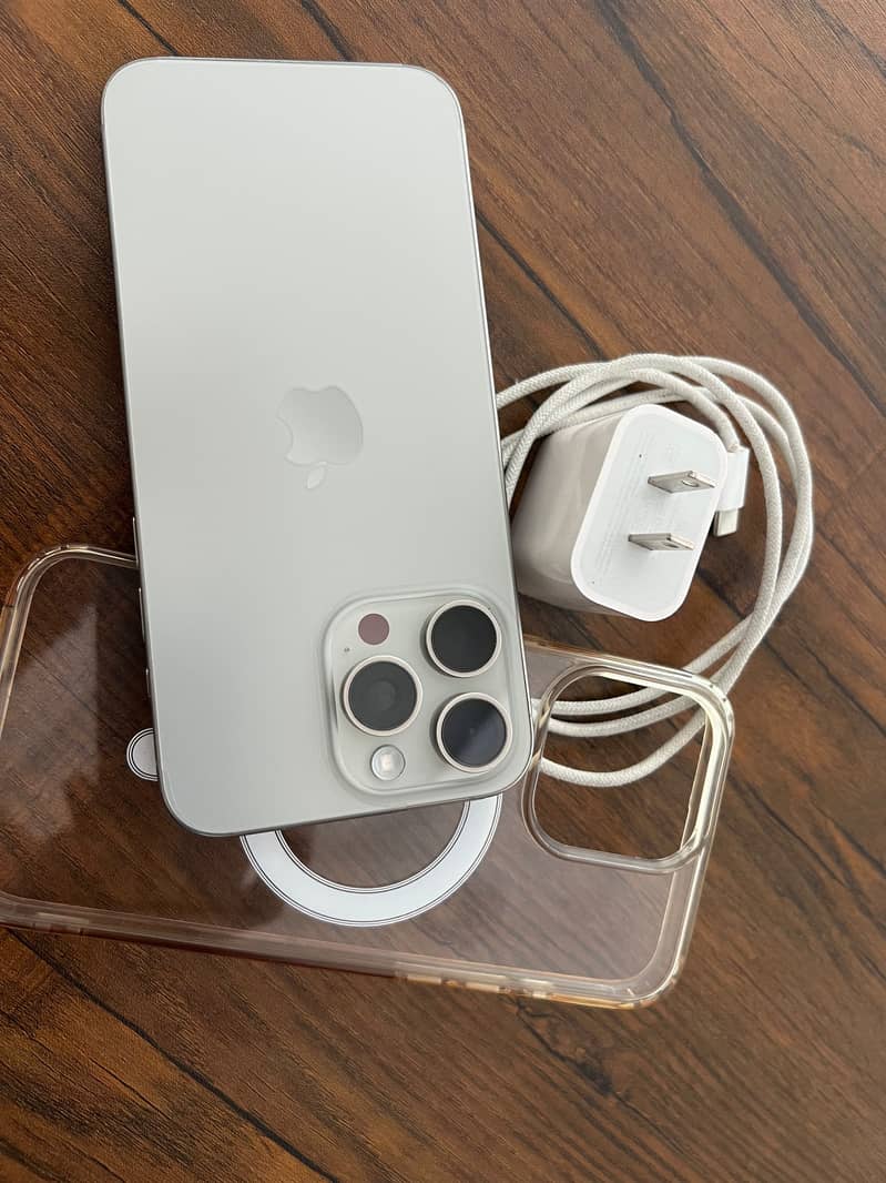 Apple iPhone 15 Pro Max 5